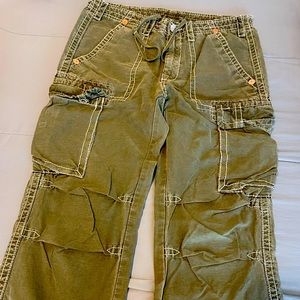 MEN’S GREEN TRUE RELIGION CARGO PANTS 34 waist